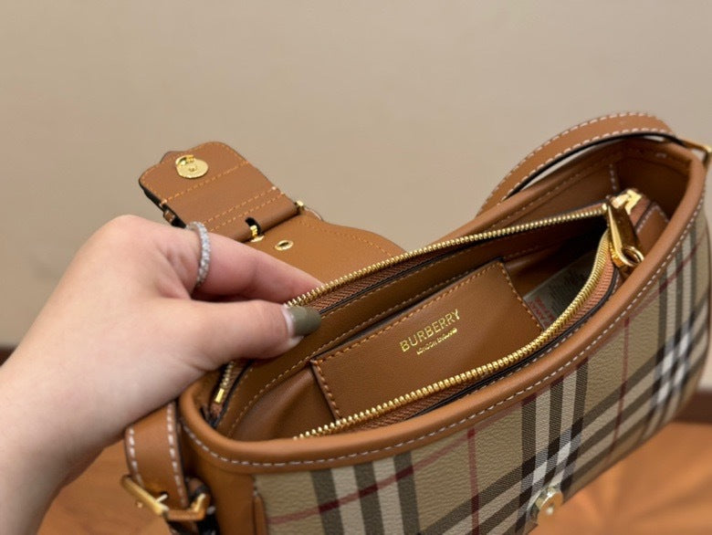 Burberry Horseferry Bag - Vintage Check